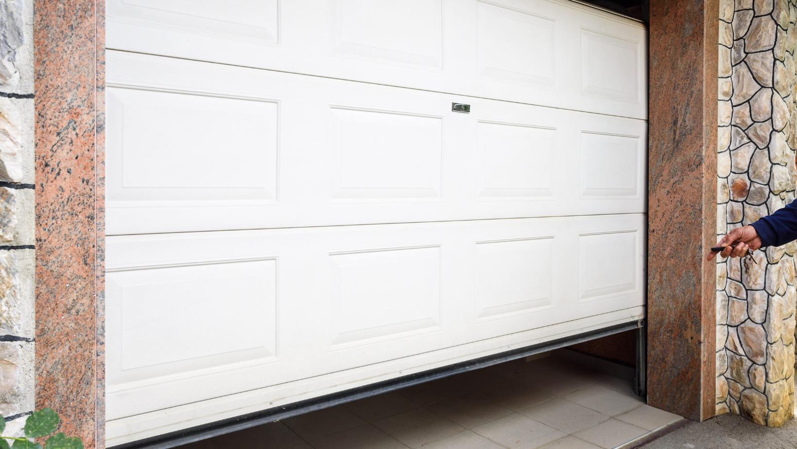 5 Common Garage Door Colors To Choose From